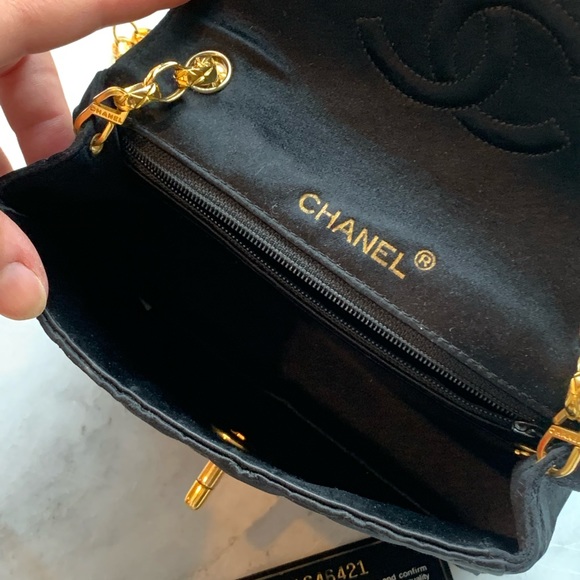 CHANEL 🖤RARE Vintage “1” Series Real Gold Bijoux Chain Black Satin Quilted Bag - Picture 10 of 16